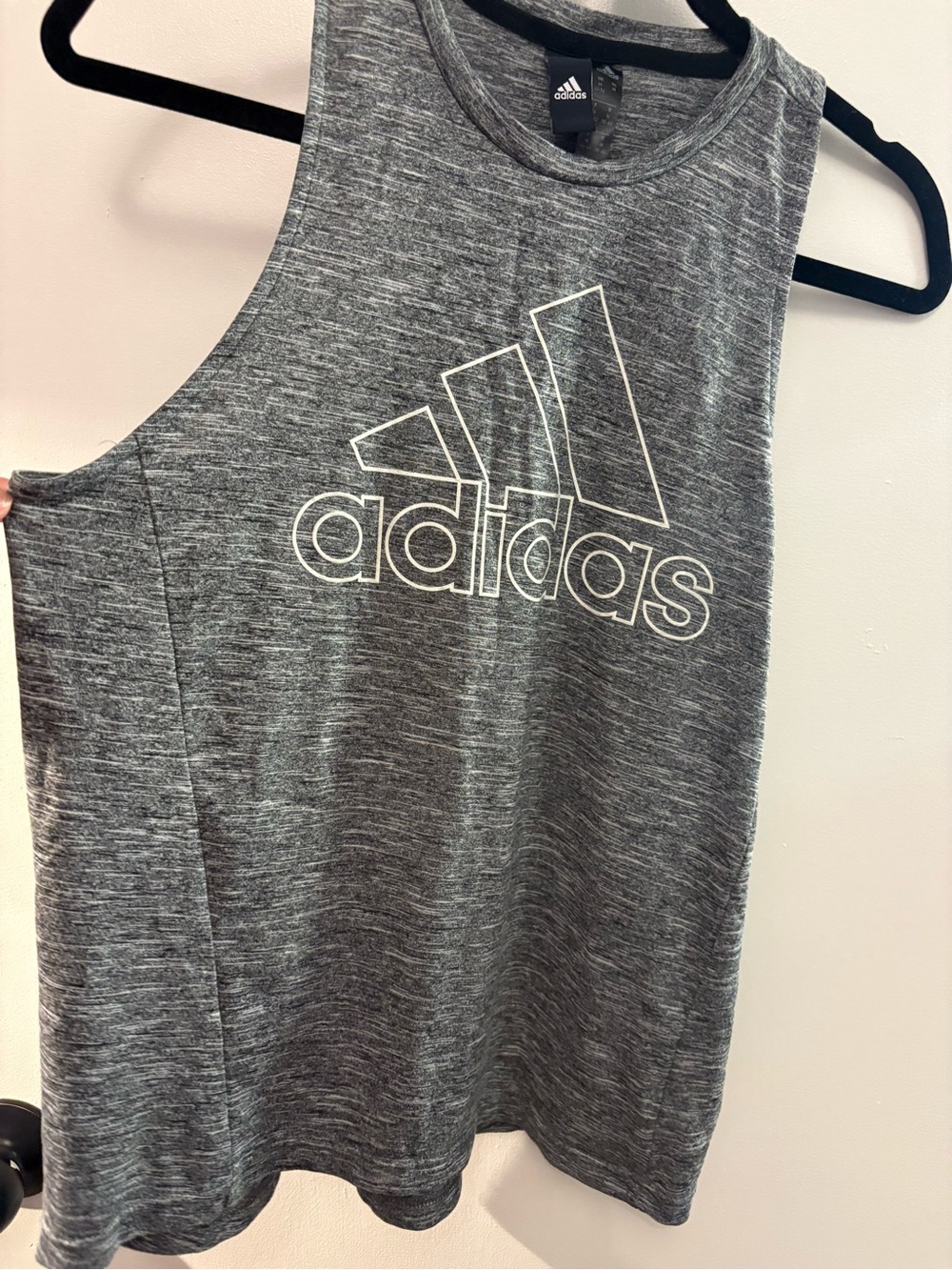 π₯π 2/ $15 ππ₯Adidas high neck tank